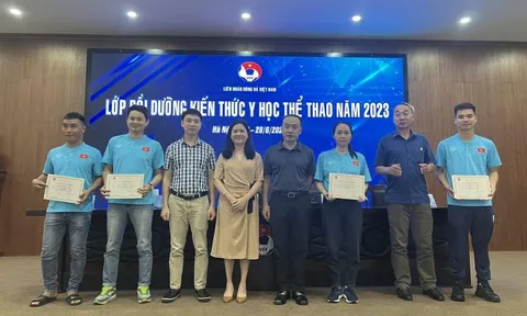 VFF tổ chức bế mạc lớp bồi dưỡng kiến thức y học thể thao 2023