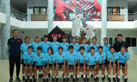 Lãnh đạo VFF động viên đội tuyển U19 nữ Việt Nam trước thềm giải Bóng đá vô địch U19 nữ Đông Nam Á 2023