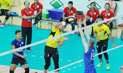 Huấn luyện viên Thái Quang Lai bất ngờ quay trở về Khánh Hòa