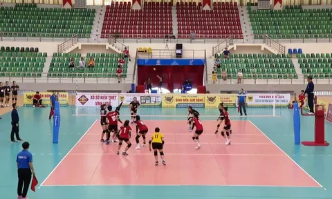 Ninh Bình Doveco nhận thưởng nóng sau trận ra quân tại giải Bóng chuyền vô địch quốc gia 2022