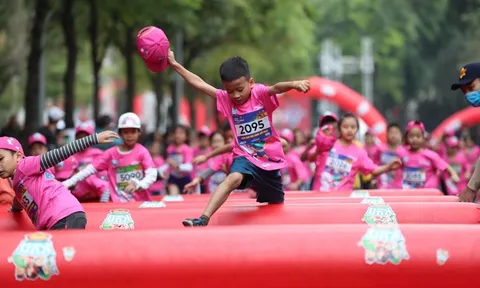 Ra mắt bộ áo, mũ chạy cho runner nhí Kun Marathon Hạ Long