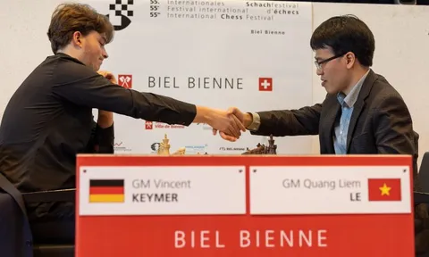 Lê Quang Liêm dẫn đầu Biel Grandmaster 2022