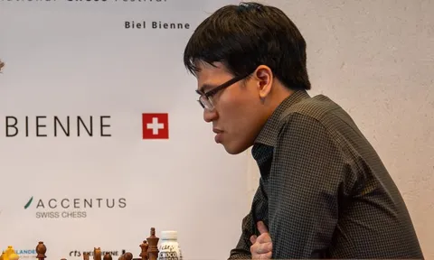 Thắng ván thứ ba liên tiếp, Quang Liêm tiến sát ngôi vô địch Biel Grandmaster 2022