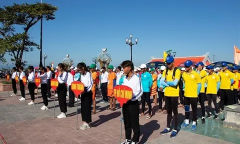 255 vận động viên tranh tài tại giải Đua thuyền truyền thống vô địch quốc gia 2022