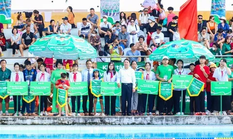 Gần 500 kình ngư "nhí" tham dự giải Bơi cứu đuối thanh thiếu nhi toàn quốc "Đường đua xanh" năm 2022