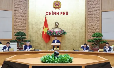 Đẩy mạnh tổ chức các chương trình văn hóa, nghệ thuật, đại nhạc hội, góp phần phát triển công nghiệp văn hóa, giải trí