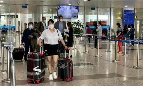 Tháng 4, du khách quốc tế đến Việt Nam tăng 2,4 lần so với tháng trước