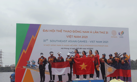 Chung kết bảng A Rowing: Các cô gái Việt Nam giành 2 huy chương vàng