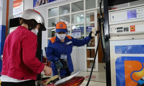 Giá xăng, dầu đồng loạt giảm mạnh