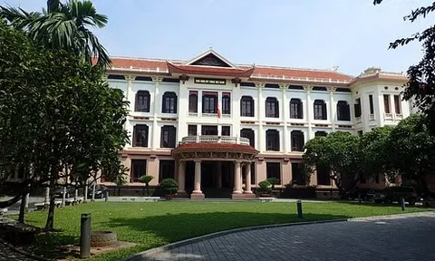 Triển lãm “Còn mãi với thời gian” tại Hà Nội