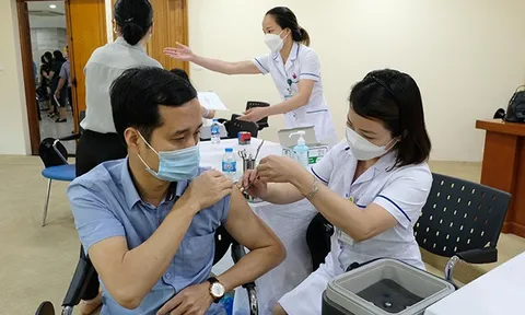 Đề xuất phụ cấp 100% cho nhân viên y tế dự phòng, y tế phường