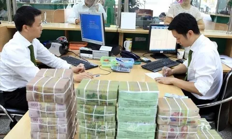 Chính phủ hối thúc triển khai chính sách hỗ trợ lãi suất cho doanh nghiệp