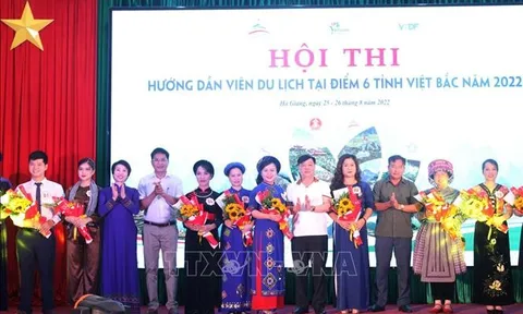 Nâng cao trình độ hướng dẫn viên du lịch tại điểm 6 tỉnh Việt Bắc