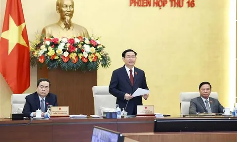Ủy ban Thường vụ Quốc hội thảo luận phương án điều chỉnh tiền lương và các vấn đề quan trọng khác