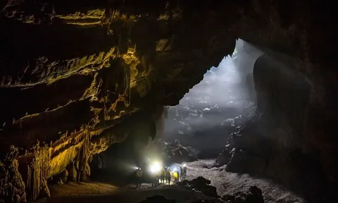 Quảng Bình: Bổ sung Chương trình tham quan sản phẩm du lịch “Khám phá hang Ô Rô - hang Hoàn Mỹ”
