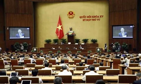 Ngày 31/10, Quốc hội thảo luận về thực hành tiết kiệm, chống lãng phí