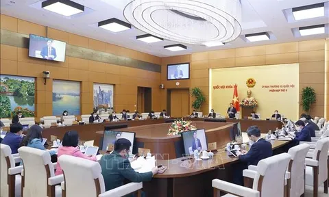Ủy ban Thường vụ Quốc hội thảo luận việc tiếp thu, chỉnh lý dự án Luật Cảnh sát cơ động; cho ý kiến về công tác dân nguyện