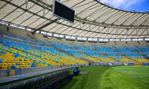 Messi được mời đặt dấu chân tại "thánh địa" của Brazil