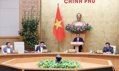 Cán bộ, công chức, viên chức tuyệt đối không đi lễ hội trong giờ hành chính; không tổ chức du xuân, liên hoan, chúc Tết,…