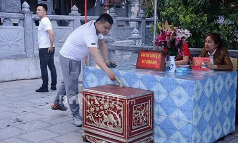 Quy định mới về tiếp nhận, quản lý, sử dụng tiền công đức