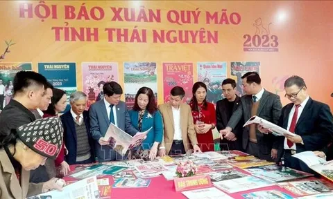 Lễ hội Thơ Nguyên tiêu và Hội Báo Xuân tại Thái Nguyên