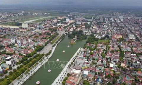 Phát triển đô thị Ninh Bình thành trung tâm du lịch sinh thái văn hóa cấp vùng