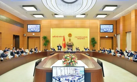 Thông qua Nghị quyết hướng dẫn thi hành Nội quy Kỳ họp Quốc hội
