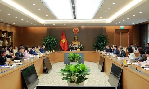 Khẩn trương xây dựng Chương trình tổng thể mục tiêu quốc gia về chấn hưng, phát triển văn hoá, xây dựng con người Việt Nam