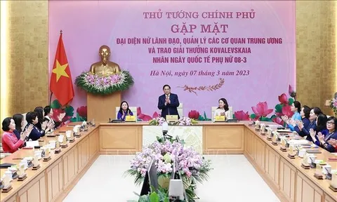 Thủ tướng: Tạo môi trường, điều kiện để phát huy vai trò của phụ nữ Việt Nam