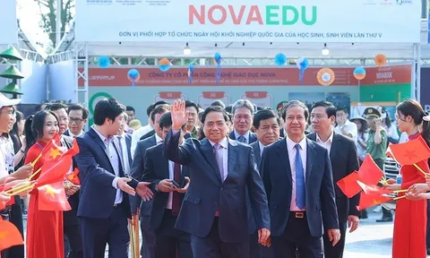 Thủ tướng nhắn nhủ thế hệ trẻ 'dám nghĩ, dám làm, dám khởi nghiệp, đổi mới sáng tạo'