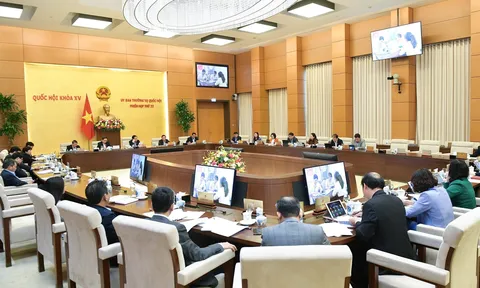 Đề xuất nâng lương khởi điểm đối với bác sĩ; dành phụ cấp ưu đãi mức cao nhất cho nhân viên y tế cơ sở
