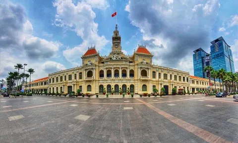 Trụ sở UBND TPHCM lần đầu tiên mở cửa cho khách tham quan