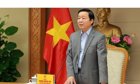 Phó Thủ tướng Trần Hồng Hà yêu cầu bảo đảm đủ vaccine cho tiêm chủng mở rộng