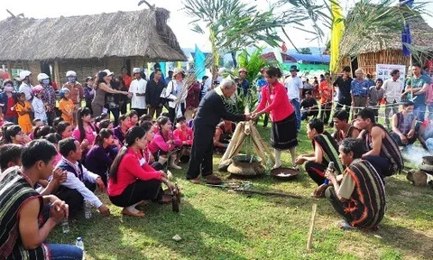 Tháng 6 vui "Ngày hội gia đình" tại Làng Văn hóa - Du lịch các dân tộc Việt Nam