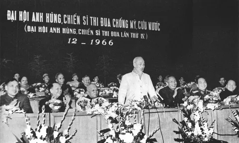 Trưng bày hơn 200 tư liệu về Chủ tịch Hồ Chí Minh với phong trào Thi đua ái quốc
