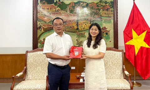 Thúc đẩy hợp tác văn hóa và du lịch các cấp, tăng cường tình cảm hữu nghị Việt Nam - Trung Quốc