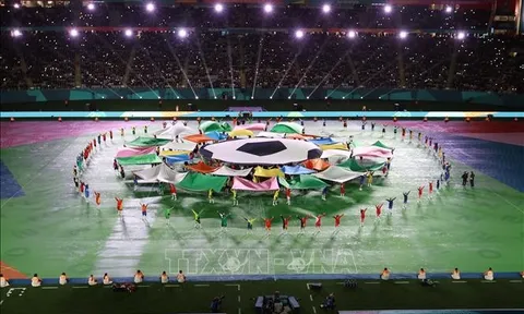 Sắc màu nghệ thuật và đam mê bóng đá tại lễ khai mạc Vòng chung kết World Cup nữ