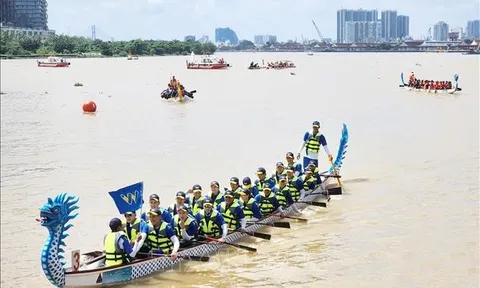 Sôi nổi Giải vô địch đua thuyền truyền thống Thành phố Hồ Chí Minh mở rộng