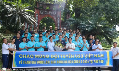 Đội tuyển U23 Việt Nam dâng hương tưởng niệm các Vua Hùng