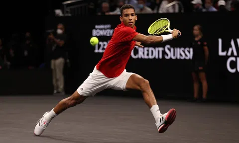 Auger-Aliassime san bằng kỷ lục của Alcaraz