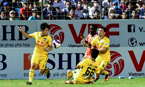 Vòng 5 V-League 2022: Hoàng Anh Gia lai hết sạch thủ môn
