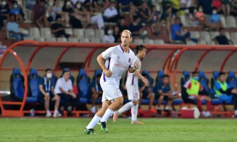 V.League 2022: Lão tướng Huỳnh Kesley vào sân đi dạo, chỉ chạm bóng 2 lần