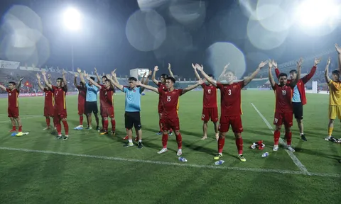 Đội tuyển U17 Việt Nam thi đấu vòng loại U17 châu Á 2023 trên sân Việt Trì