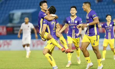 V.League 2022: Hà Nội FC “đơn thương độc mã” trong cuộc đua vô địch