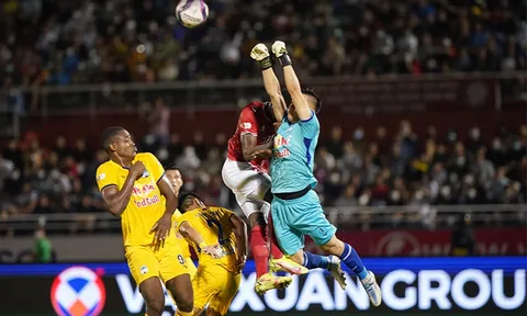 V.League 2022: Đáy bảng nhìn đâu cũng thấy… tiền