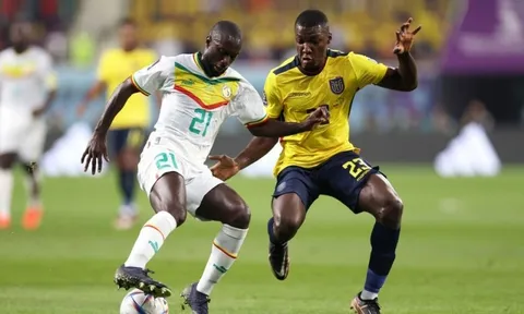 Bảng A > Senegal 2-1 Ecuador: Đoạn kết nghiệt ngã của Valencia