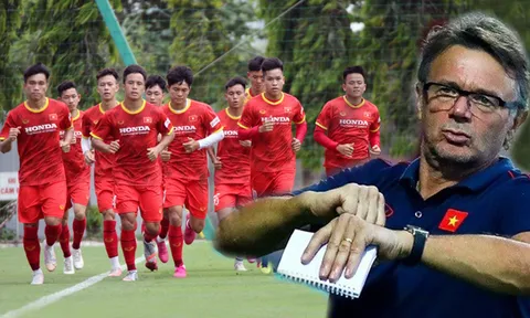 SEA Games 32: Huấn luyện viên Troussier nhận chỉ tiêu vào chung kết