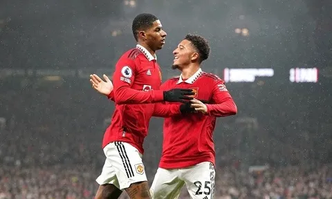 Đá bù Vòng 25 Premier League 2022-2023 > Manchester United 1-0 Brentford: Rashford đóng vai người hùng