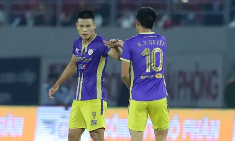 Huấn luyện viên Bandovic sẽ phải tìm người thay Văn Quyết