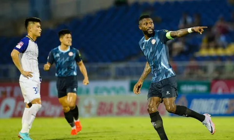 V.League 2023: “Đại gia” đi tàu ngược